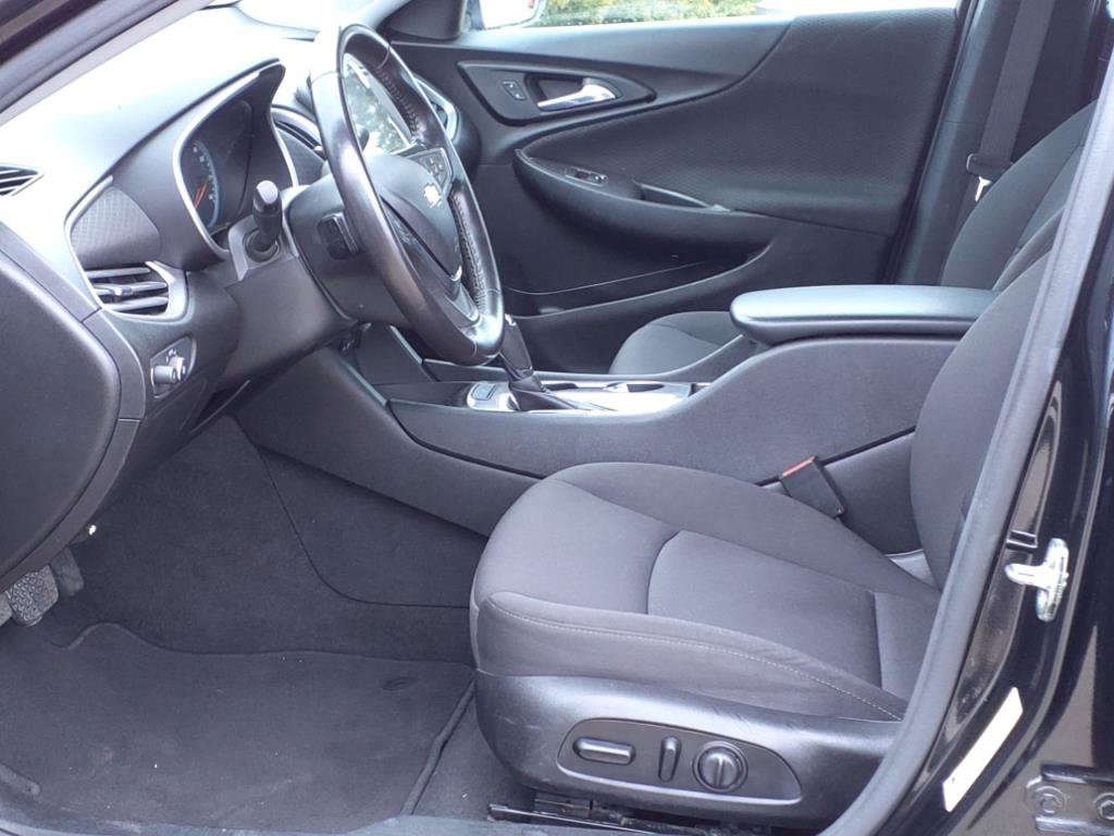 Used 2020 Chevrolet Malibu RS FWD image 3