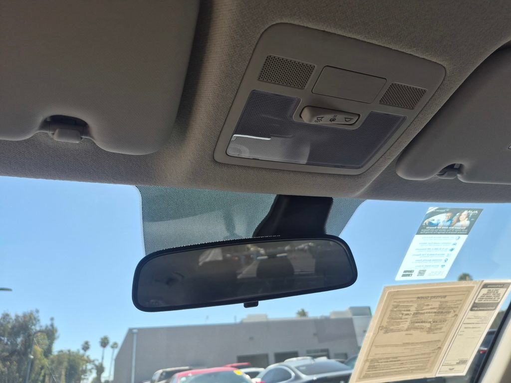 Used 2026 Hyundai Venue SE FWD image 28