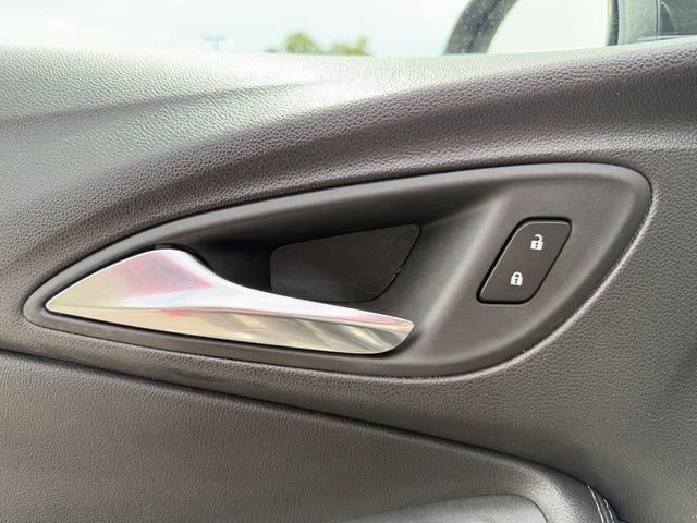 Used 2023 Buick Encore GX Preferred w/ Cold Weather Comfort Package FWD image 10