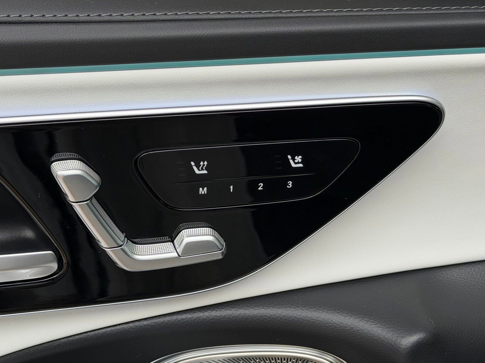 New 2026 Mercedes-Benz E 53 AMG e 4MATIC Sedan image 13