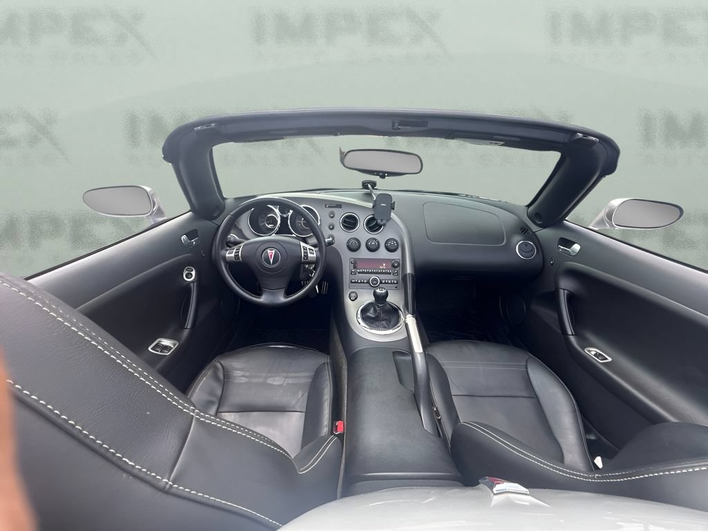 Used 2007 Pontiac Solstice GXP w/ Premium Package RWD image 7