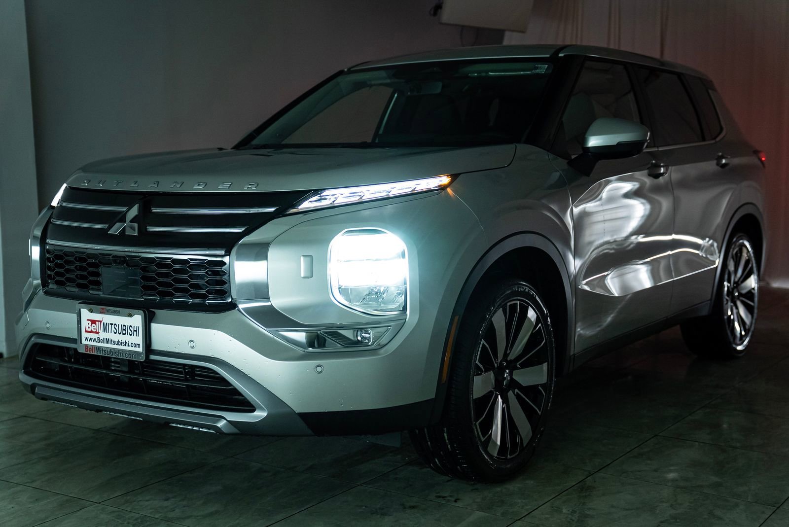 Used 2025 Mitsubishi Outlander SEL AWD/4WD image 32