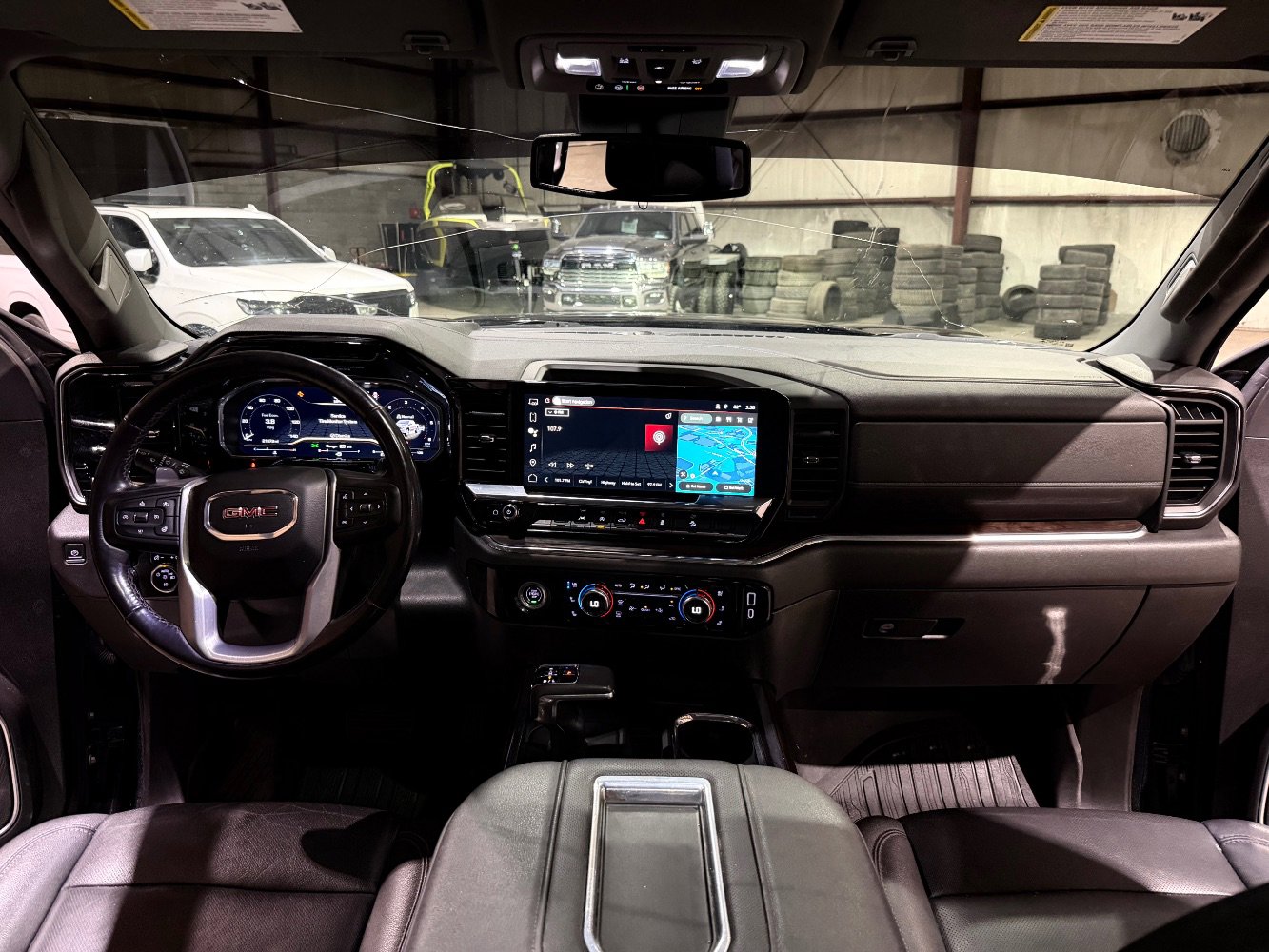 Used 2022 GMC Sierra 1500 SLT w/ SLT Convenience Package AWD/4WD image 30