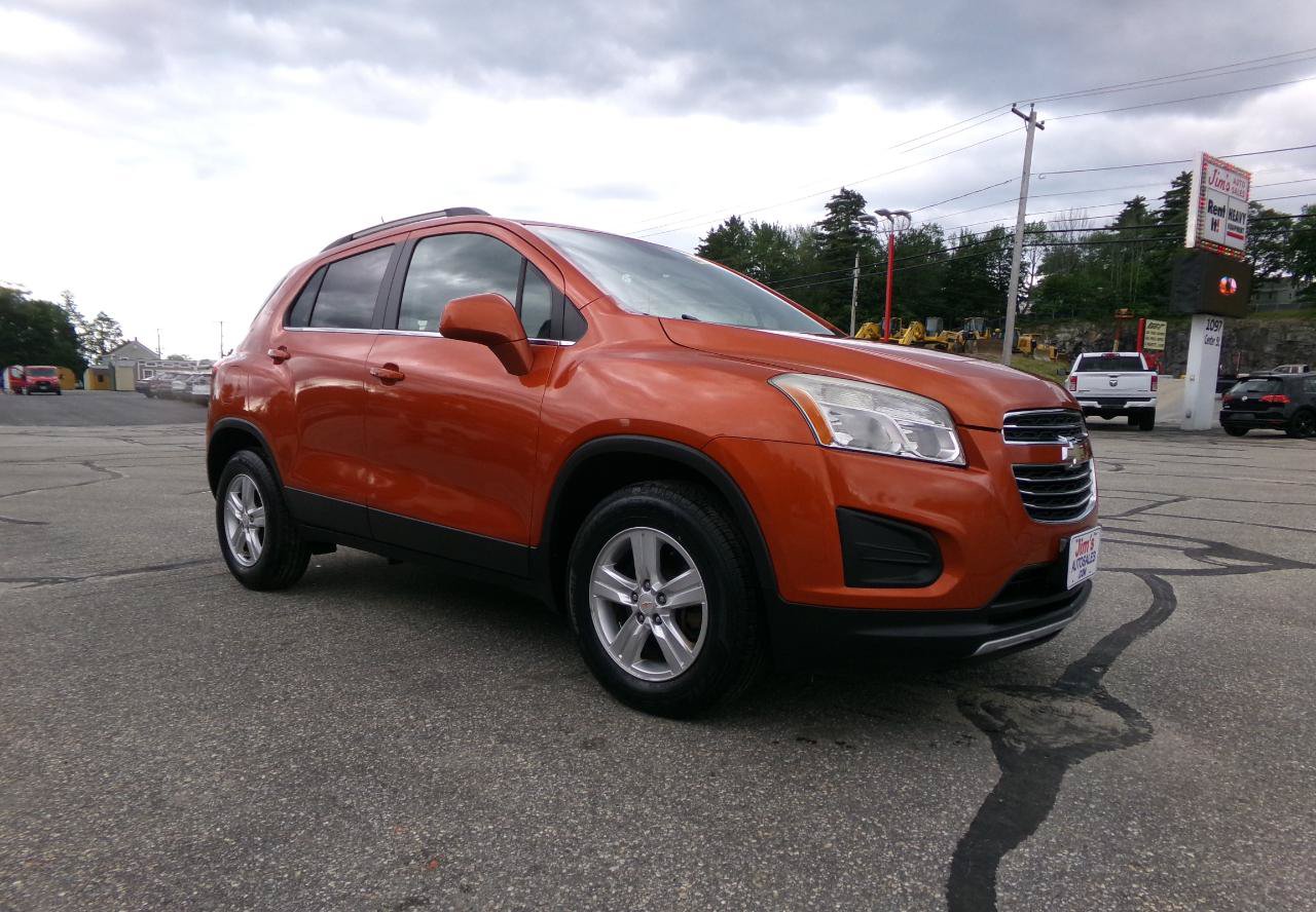 Used 2016 Chevrolet Trax LT w/ LT Sun and Sound Package AWD/4WD image 7
