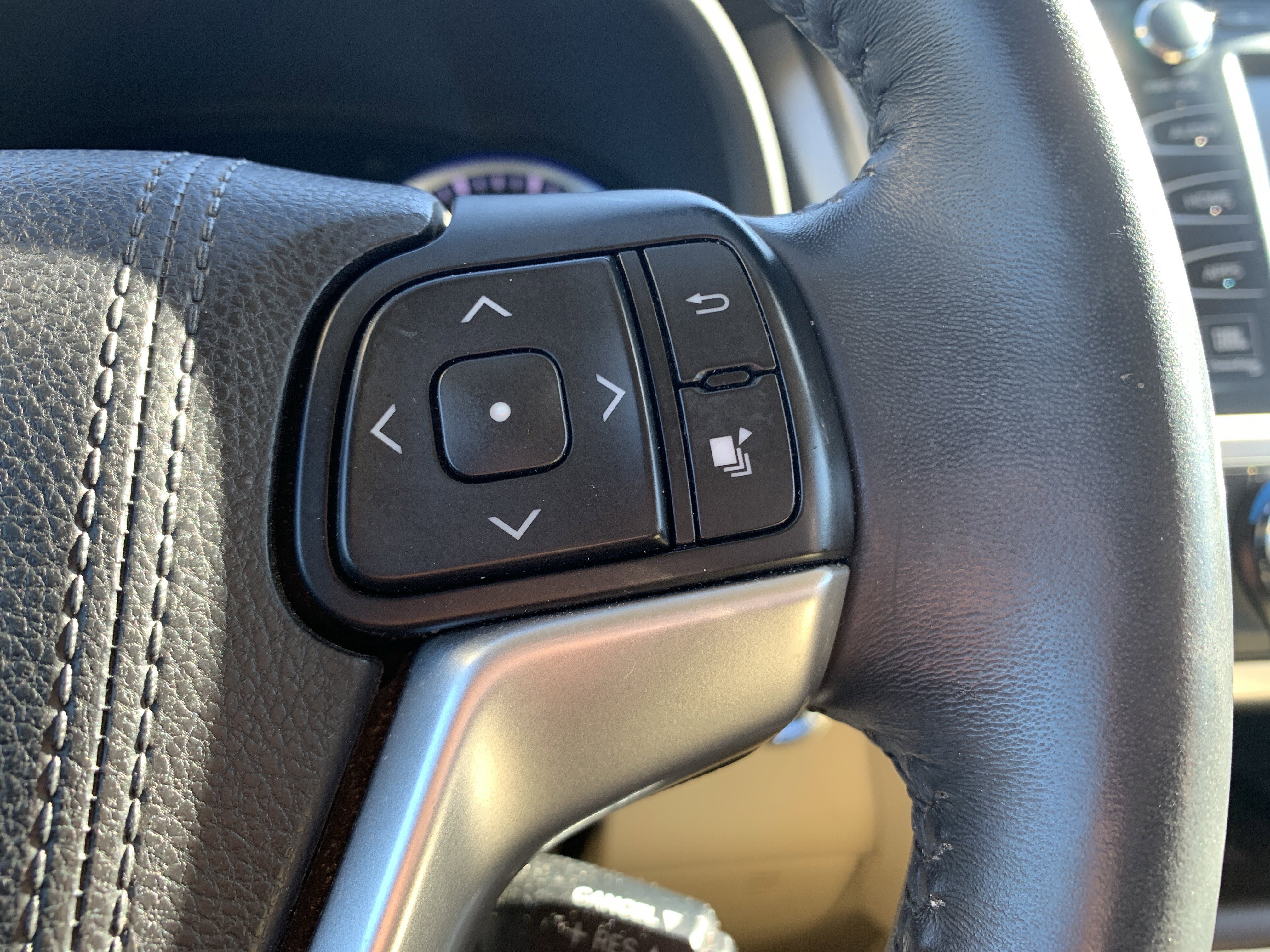 Used 2016 Toyota Highlander Limited image 20