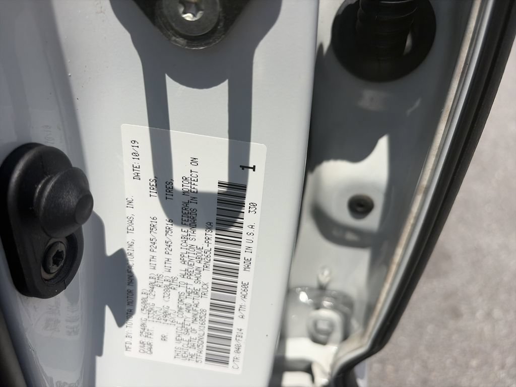 Used 2020 Toyota Tacoma SR w/ SR Convenience Package RWD image 34