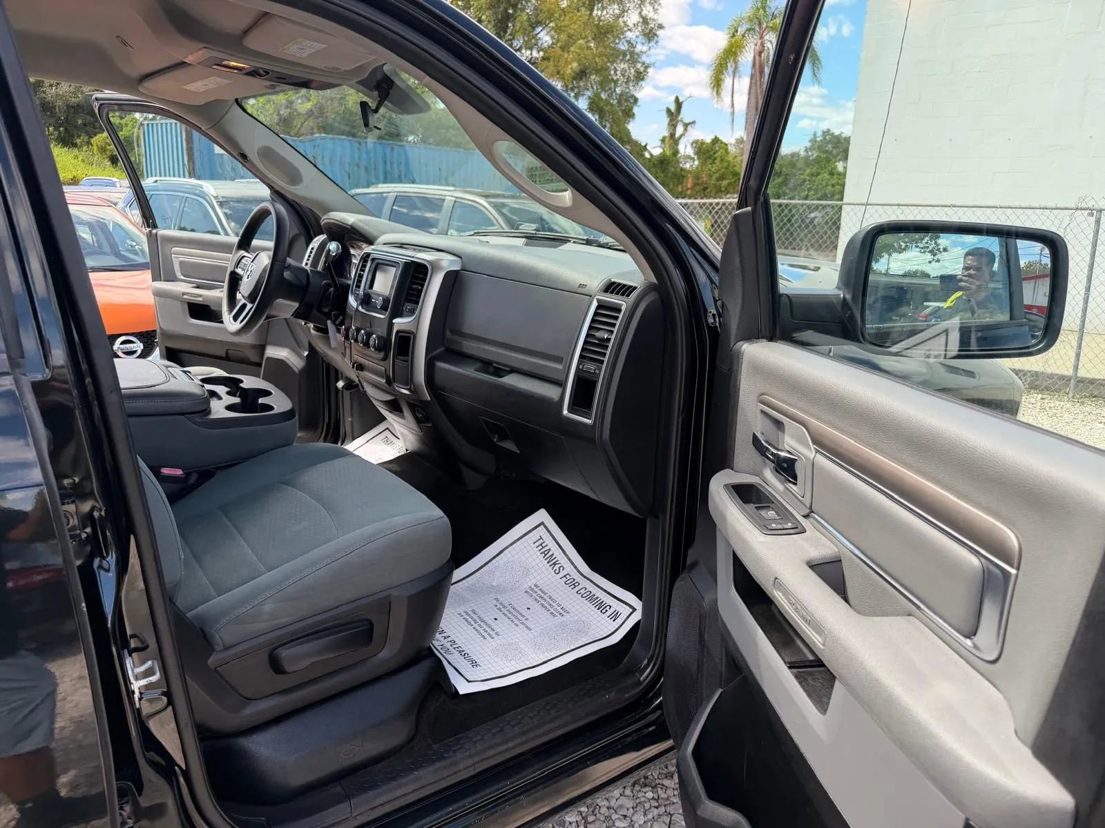 Used 2017 RAM 2500 SLT image 9