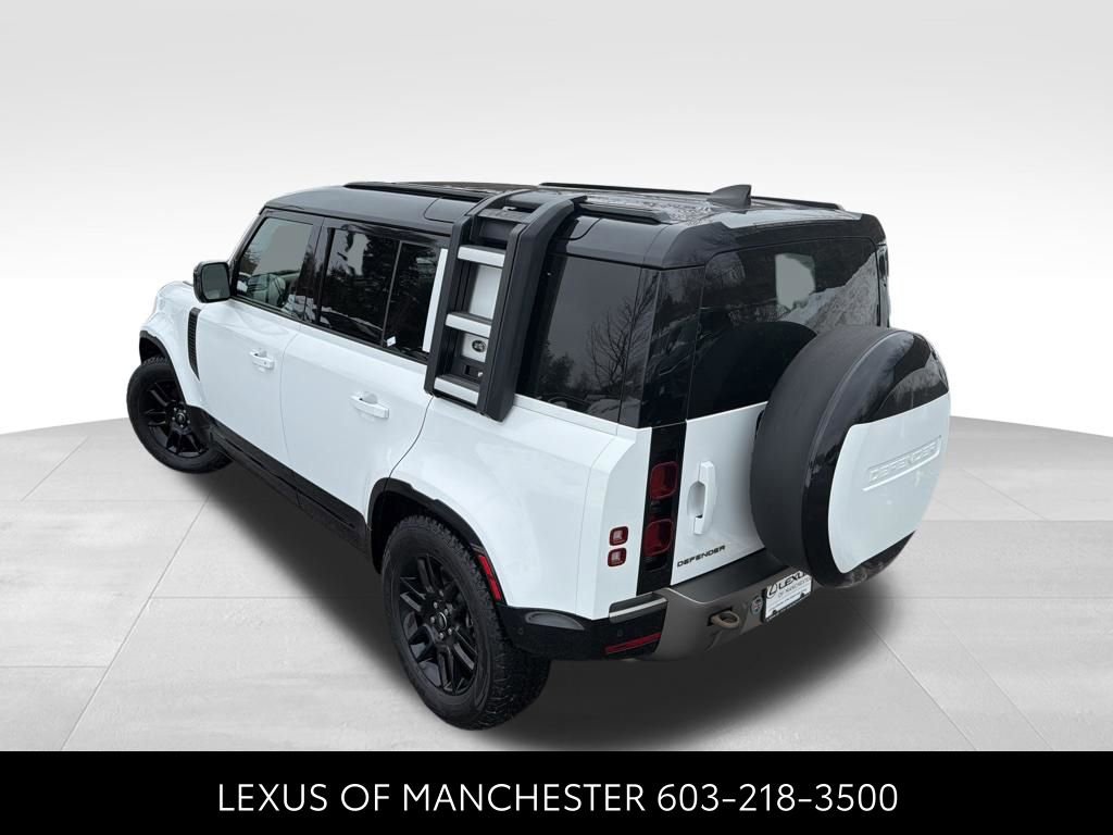 Used 2024 Land Rover Defender 110 X-Dynamic SE image 4