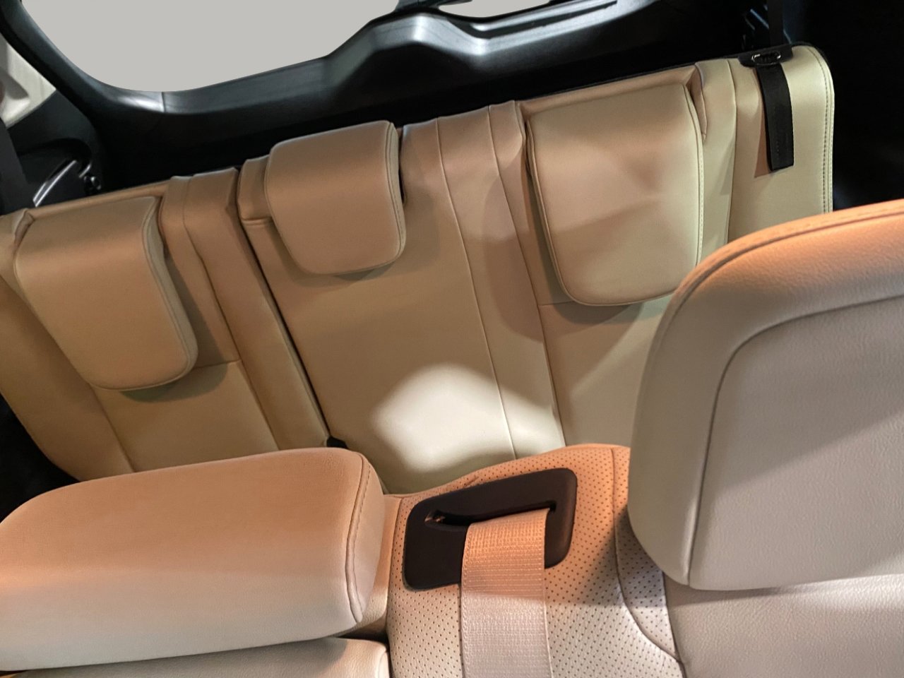 Used 2022 Subaru Ascent Limited image 9