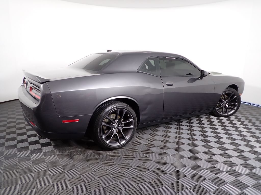 Used 2019 Dodge Challenger SXT RWD image 15