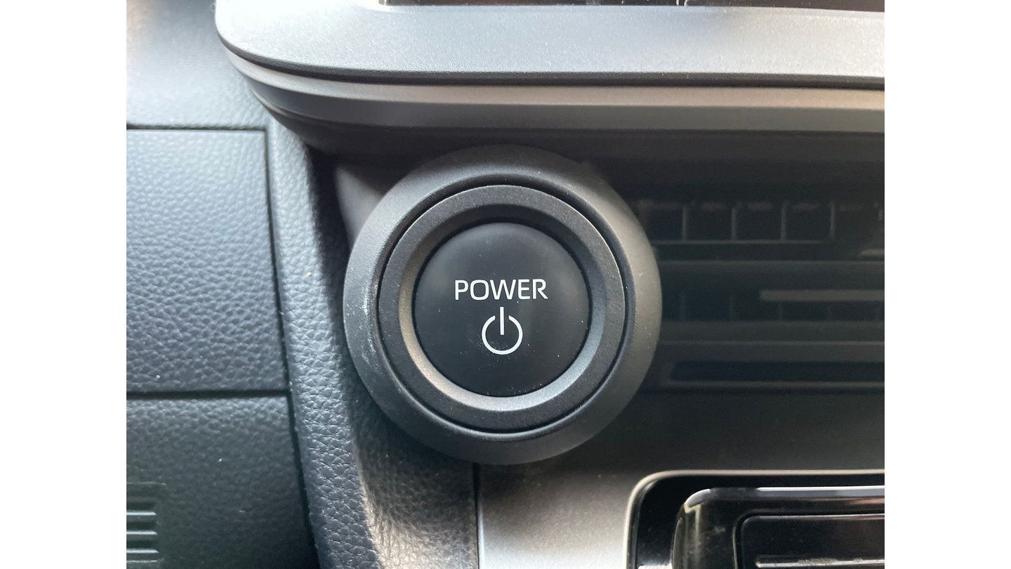 Certified 2025 Toyota Prius LE AWD/4WD image 22