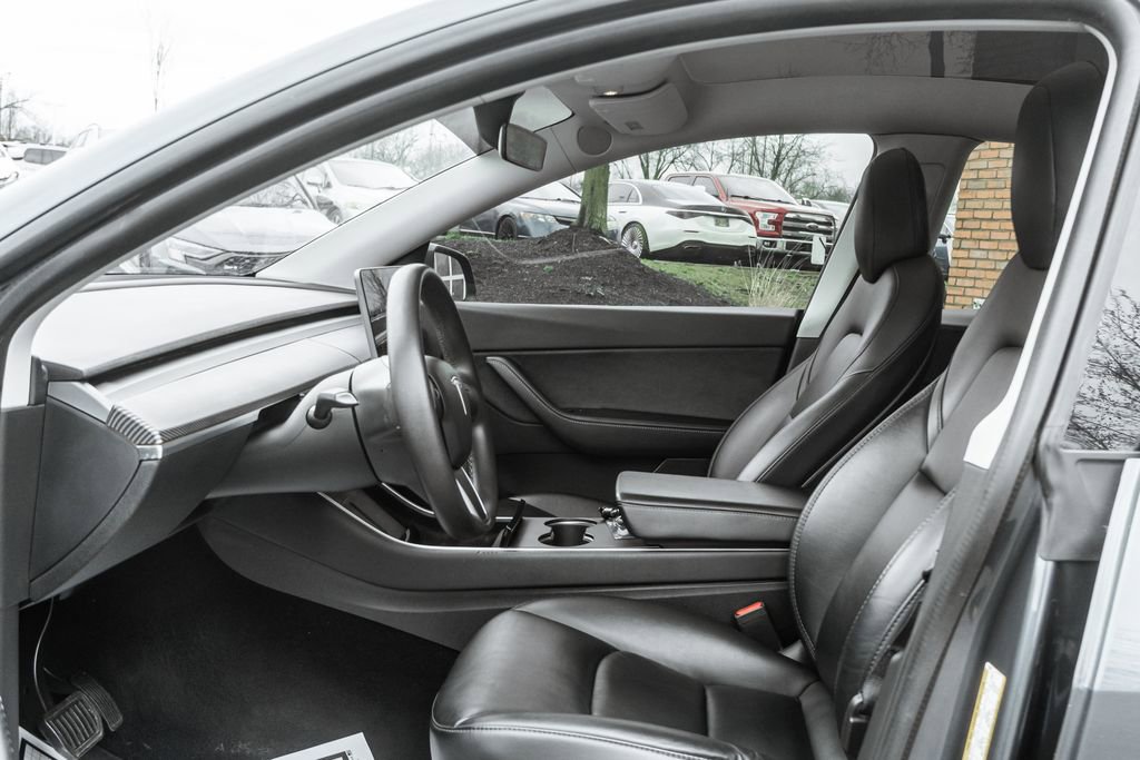 Used 2020 Tesla Model Y Long Range image 25