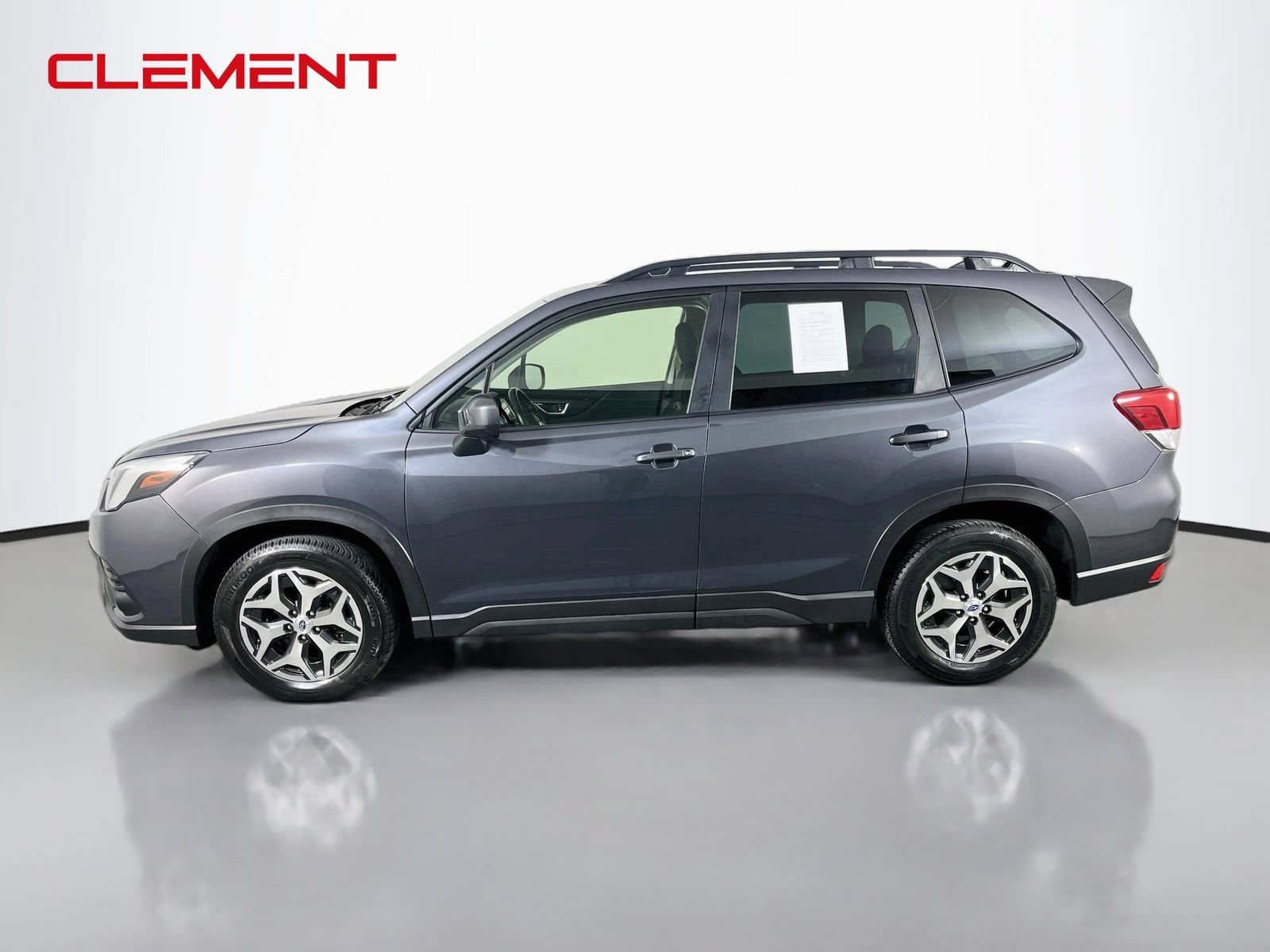 Used 2022 Subaru Forester Premium AWD/4WD image 4