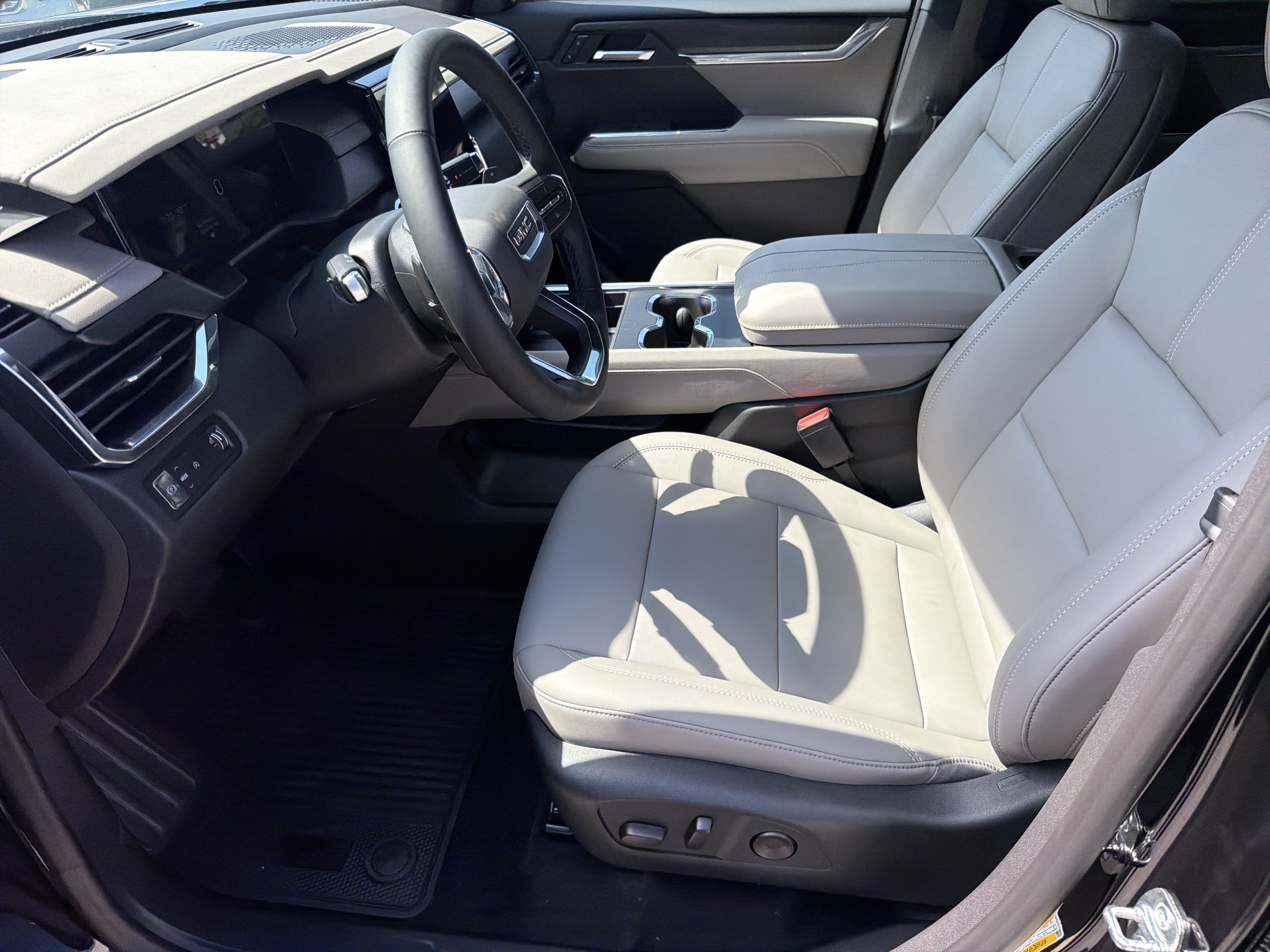 New 2026 GMC Acadia Elevation w/ Black Edition FWD image 10