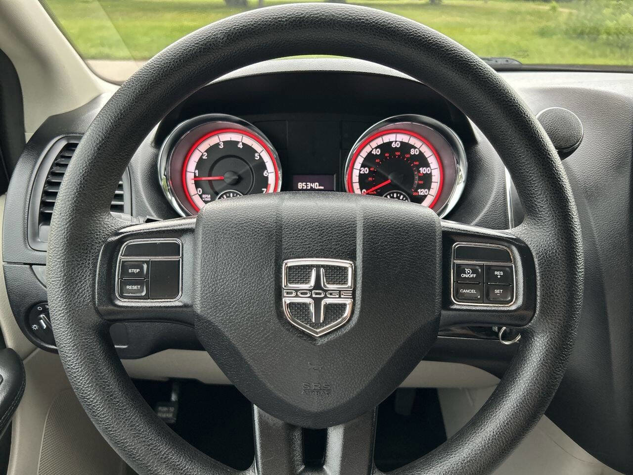 Used 2020 Dodge Grand Caravan SE image 13