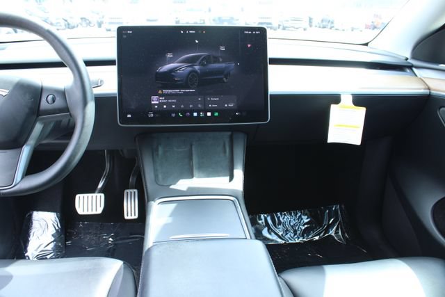 Used 2024 Tesla Model Y Performance AWD/4WD image 11