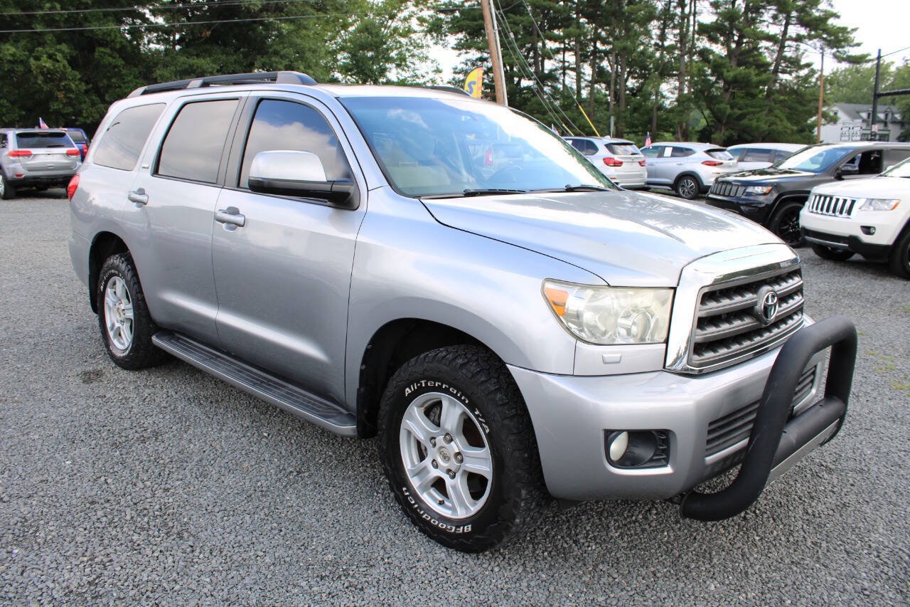 Used 2010 Toyota Sequoia SR5 AWD/4WD image 4