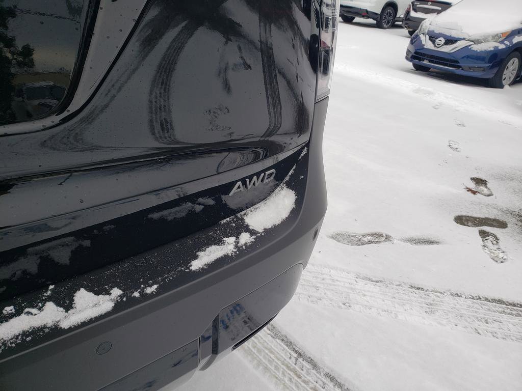 Certified 2025 Nissan Kicks SV w/ SV Premium Package image 12