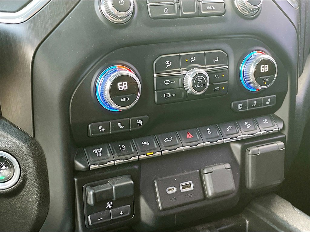 Used 2022 GMC Sierra 2500 AT4 w/ AT4 Premium Plus Package image 18