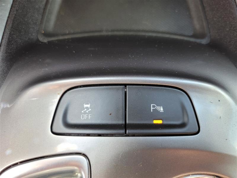 Used 2017 Chevrolet Malibu LT w/ Driver Confidence Package image 29