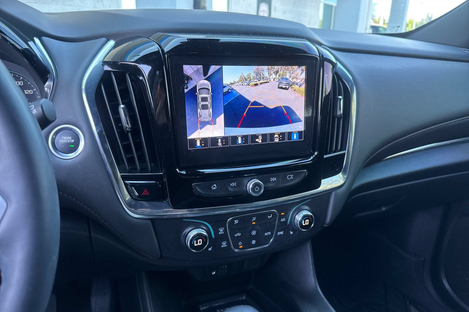 Used 2023 Chevrolet Traverse RS AWD/4WD image 27