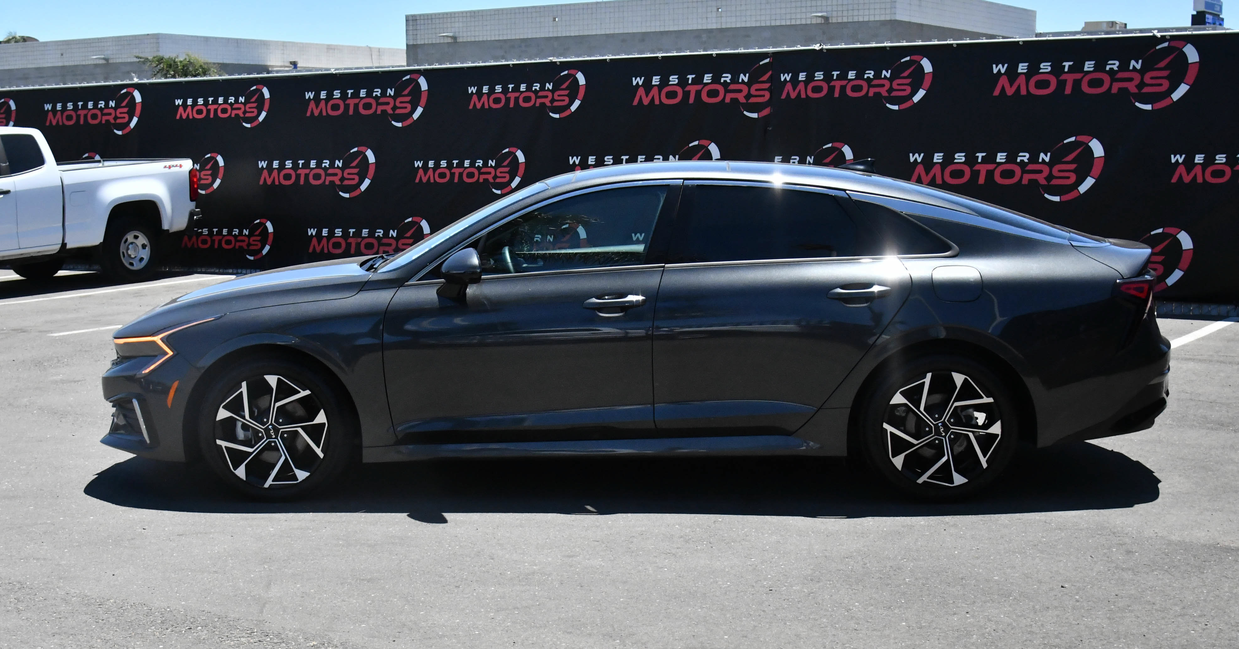 Used 2025 Kia K5 EX FWD image 4
