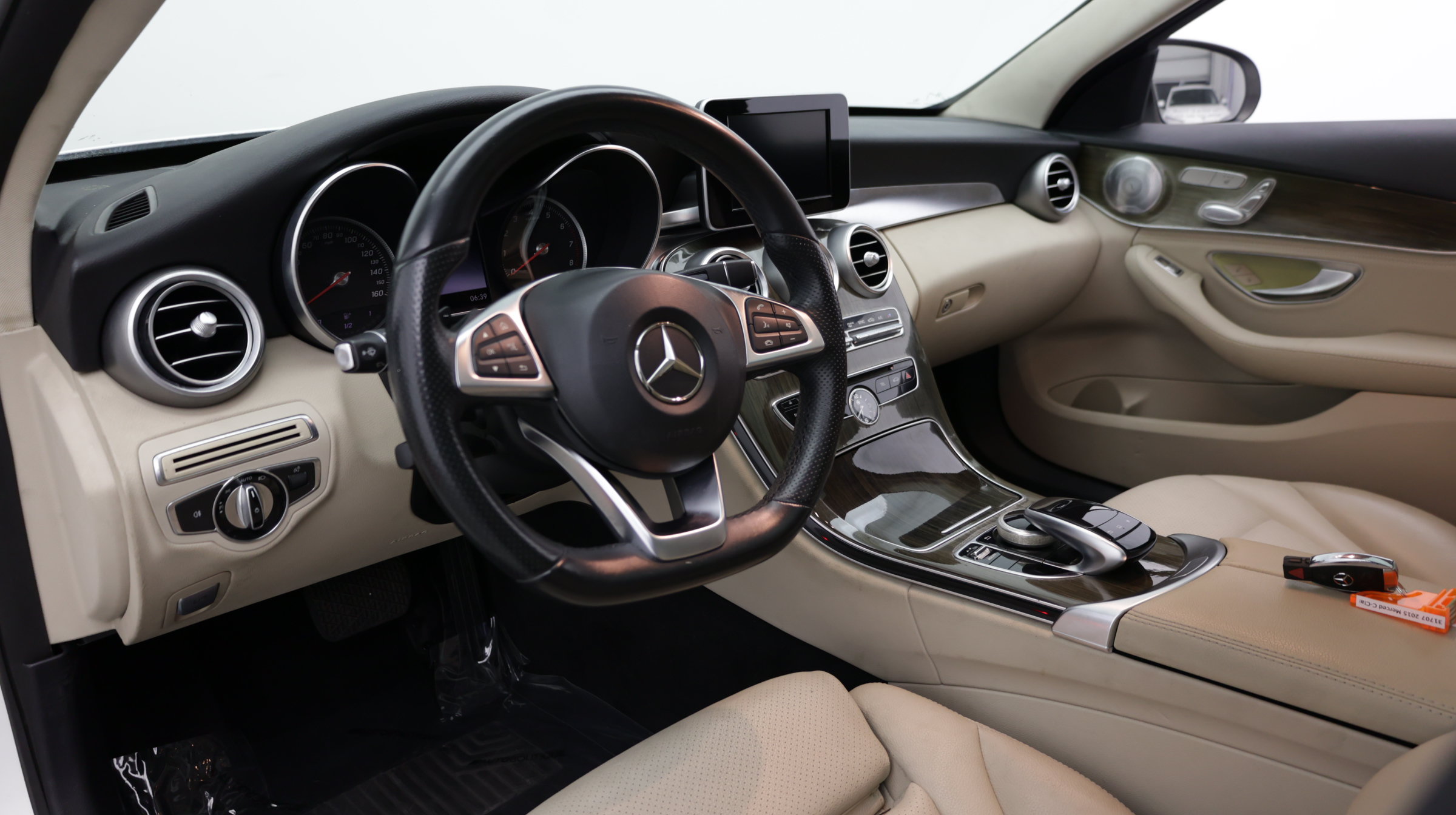Used 2015 Mercedes-Benz C 300 4MATIC Sedan image 13
