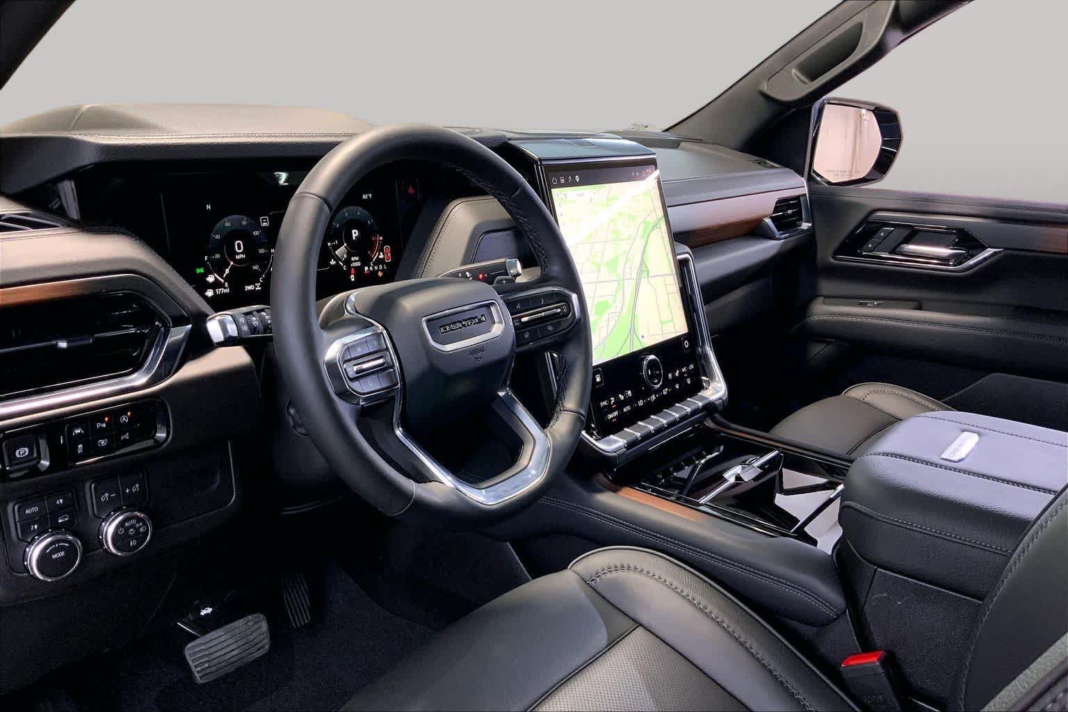 Used 2025 GMC Yukon XL Denali w/ Sun & Power Step Package AWD/4WD image 17
