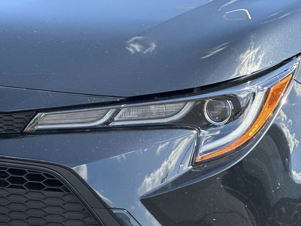 Used 2022 Toyota Corolla LE w/ Premium Interior Package FWD image 7