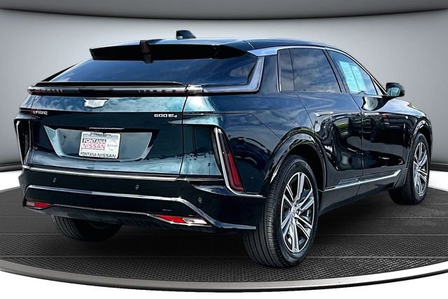 Used 2024 Cadillac Lyriq Luxury w/ LPO, Floor Liner Package AWD/4WD image 6