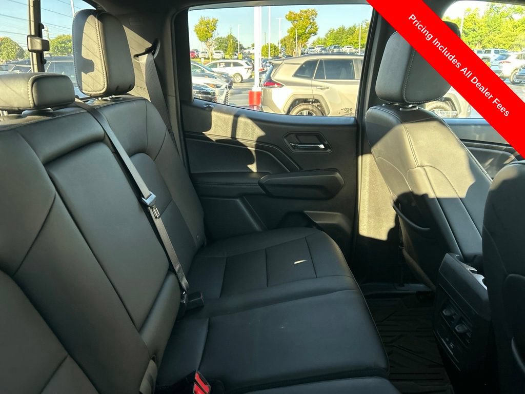 Used 2023 Chevrolet Colorado LT w/ LT Convenience Package III AWD/4WD image 4