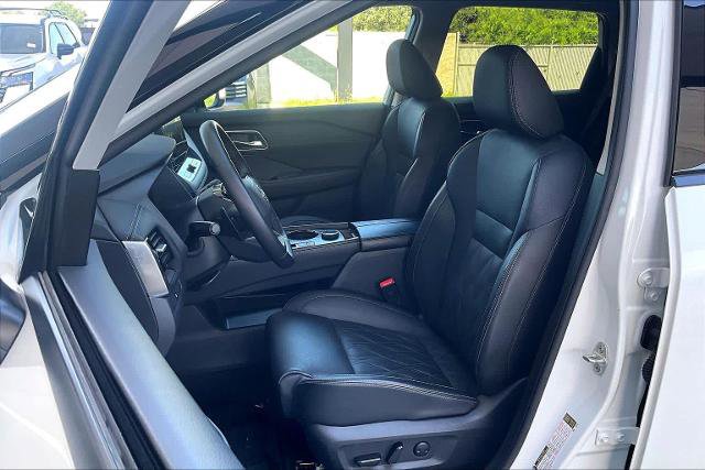 Certified 2025 Nissan Rogue Platinum AWD/4WD image 8