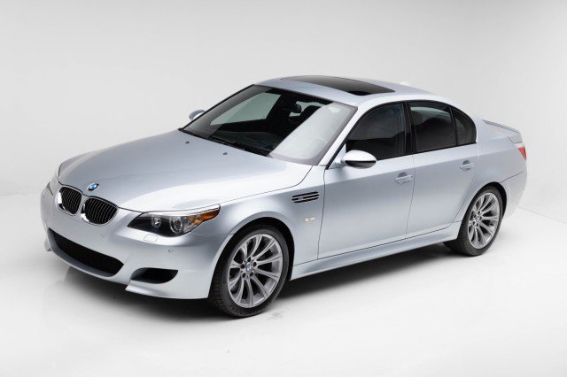 Used 2006 BMW M5 image 1