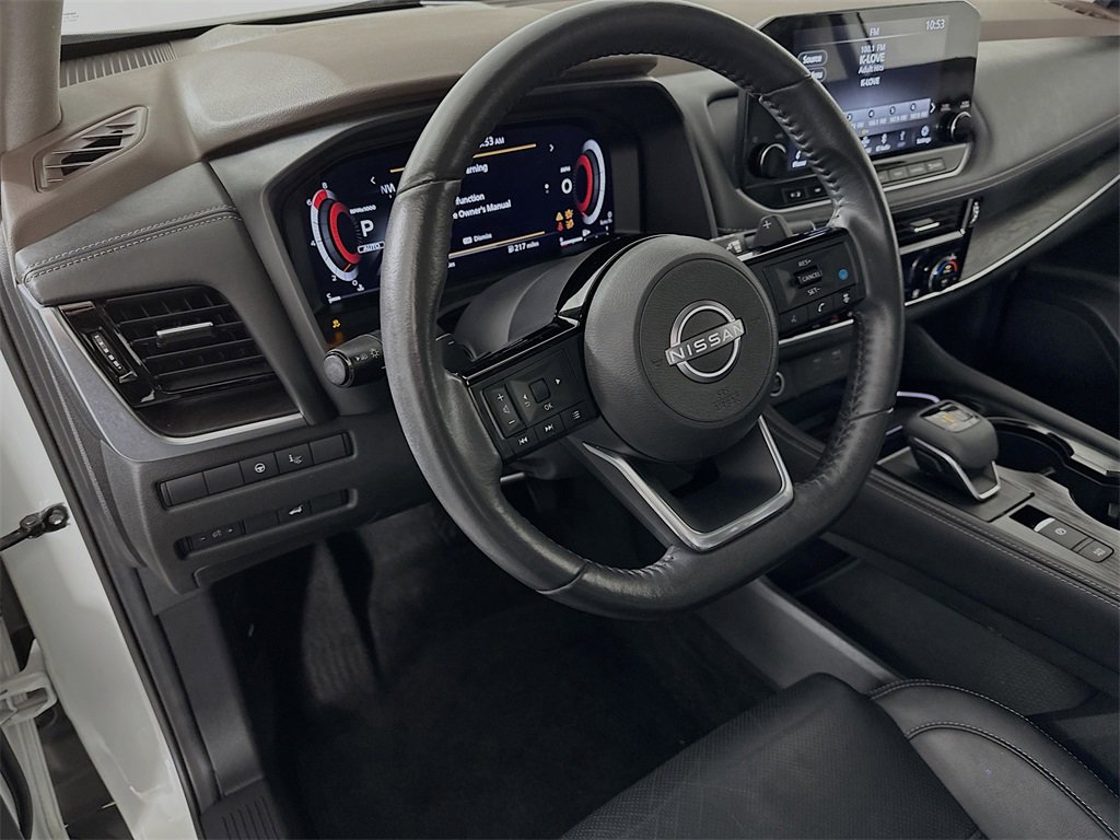 Used 2022 Nissan Rogue Platinum w/ Head-Up Display Package image 17