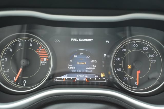 Used 2017 Jeep Cherokee Trailhawk w/ Comfort & Convenience Group AWD/4WD image 24