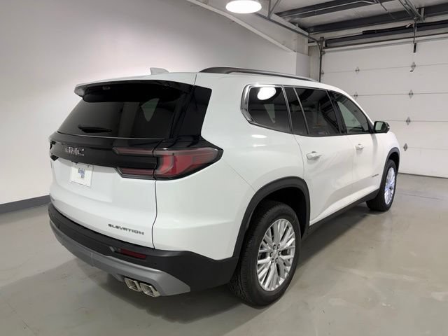 Used 2026 GMC Acadia Elevation w/ Elevation Premium Package FWD image 7