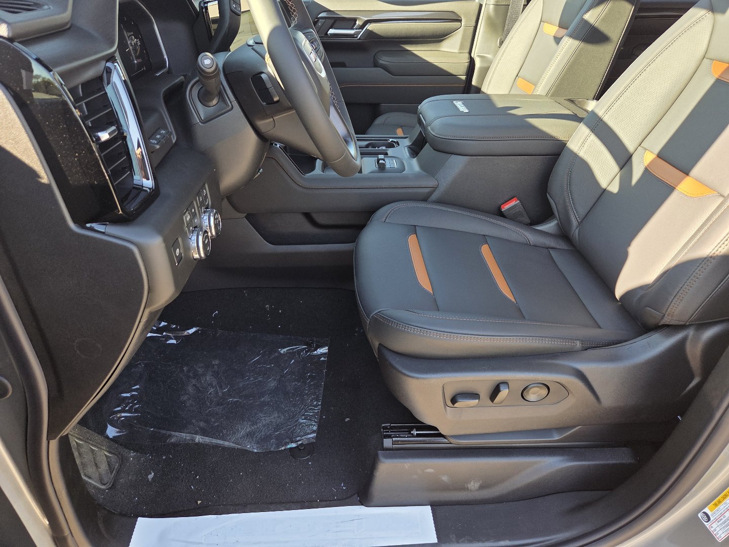 New 2026 GMC Sierra 2500 AT4 w/ AT4 Premium Plus Package AWD/4WD image 28