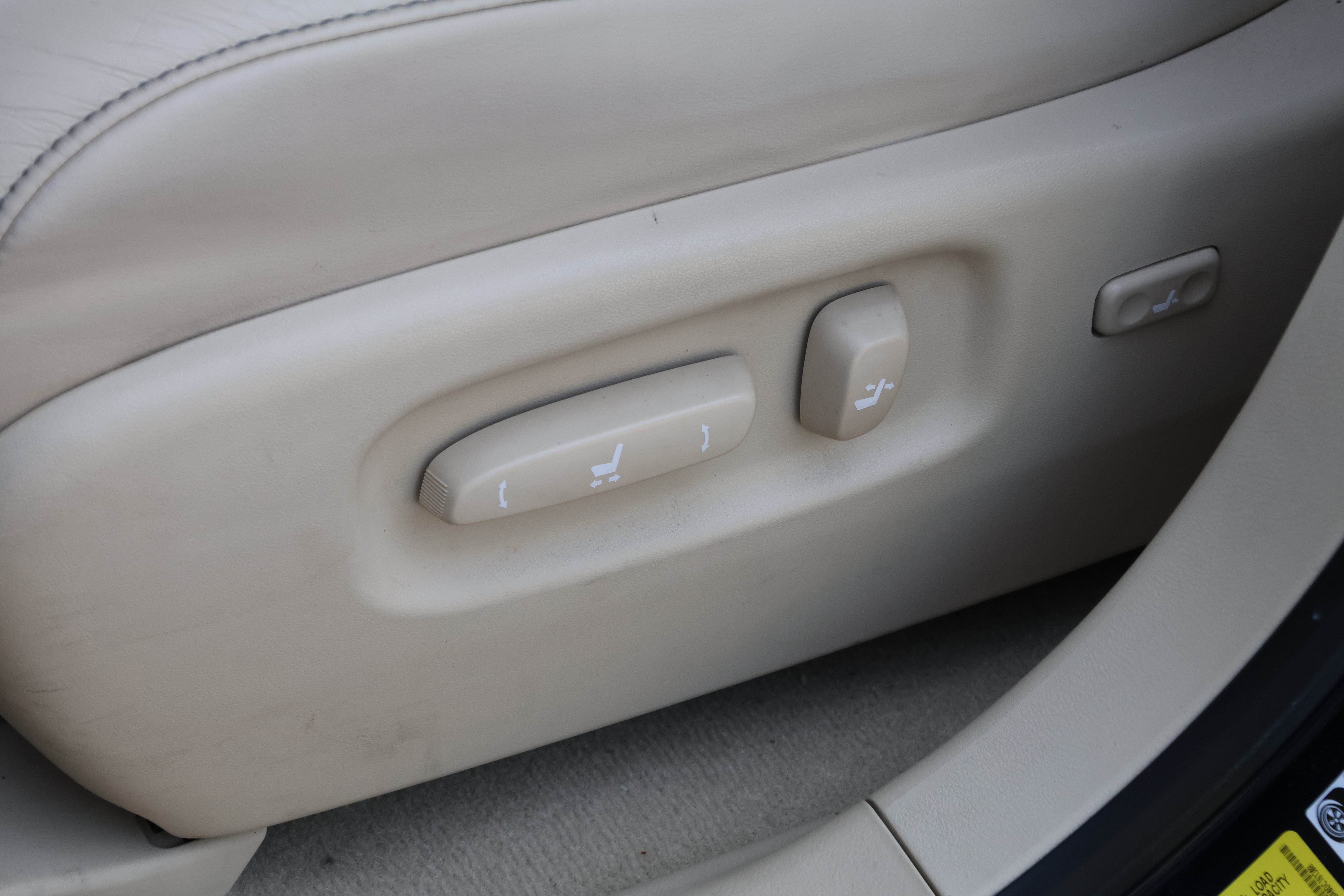 Used 2013 Lexus RX 350 AWD w/ Premium Pkg image 31