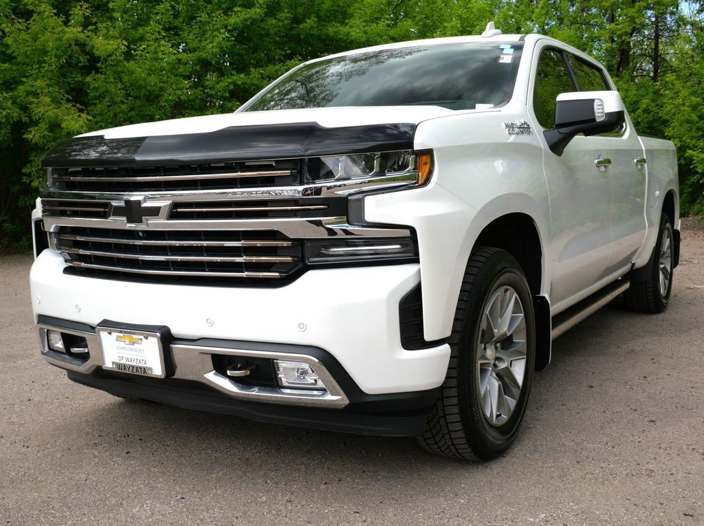 Used 2019 Chevrolet Silverado 1500 High Country w/ Technology Package AWD/4WD image 3