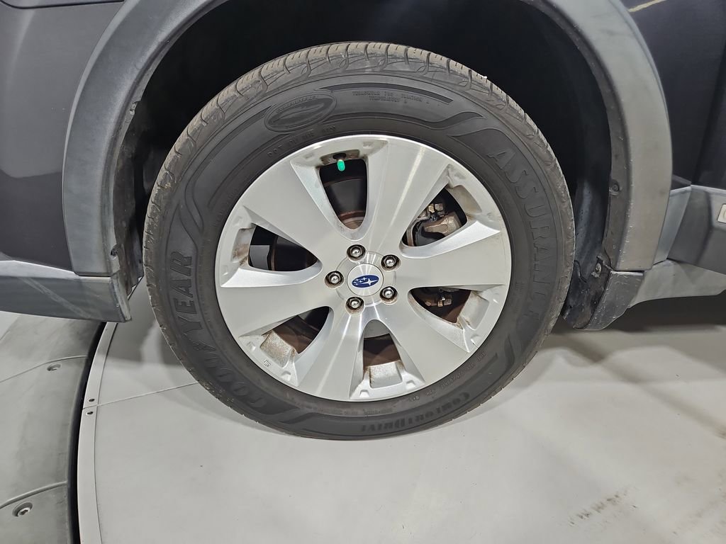 Used 2012 Subaru Outback 3.6R Limited w/ Moonroof Pkg image 27