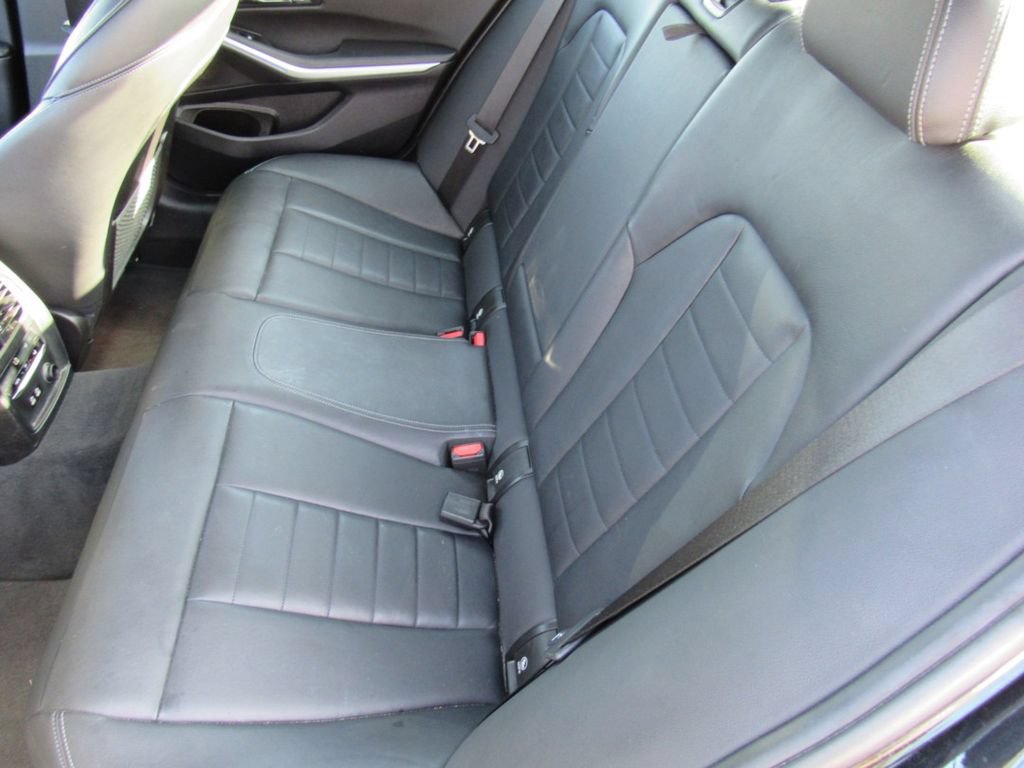 Used 2020 BMW 330i Sedan w/ Convenience Package RWD image 16