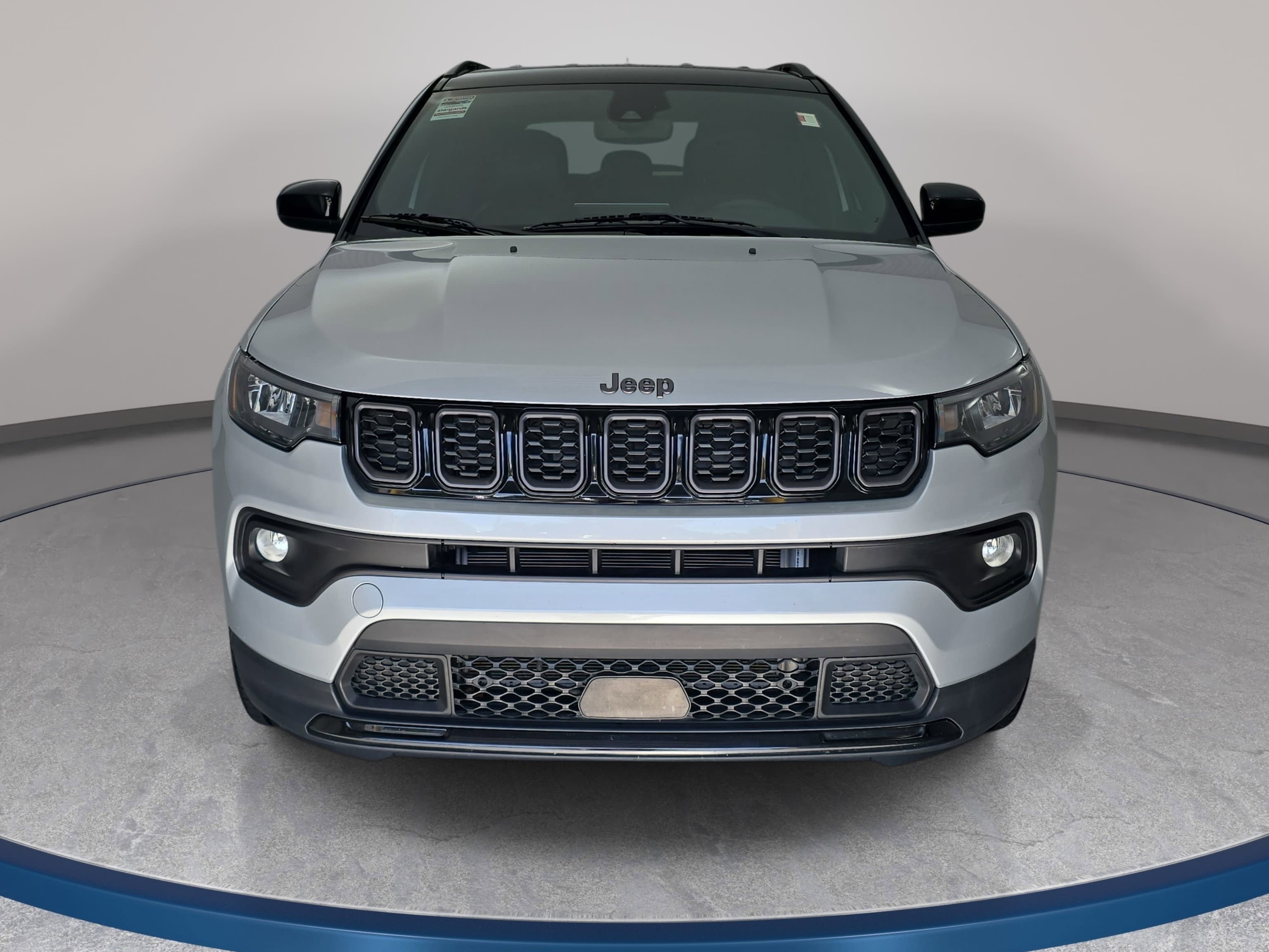 Used 2024 Jeep Compass Latitude w/ Altitude Special Edition AWD/4WD image 2