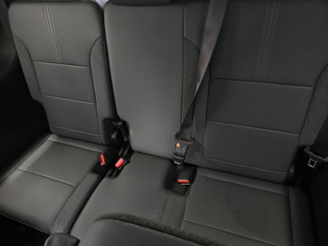 Used 2025 GMC Acadia AT4 AWD/4WD image 15