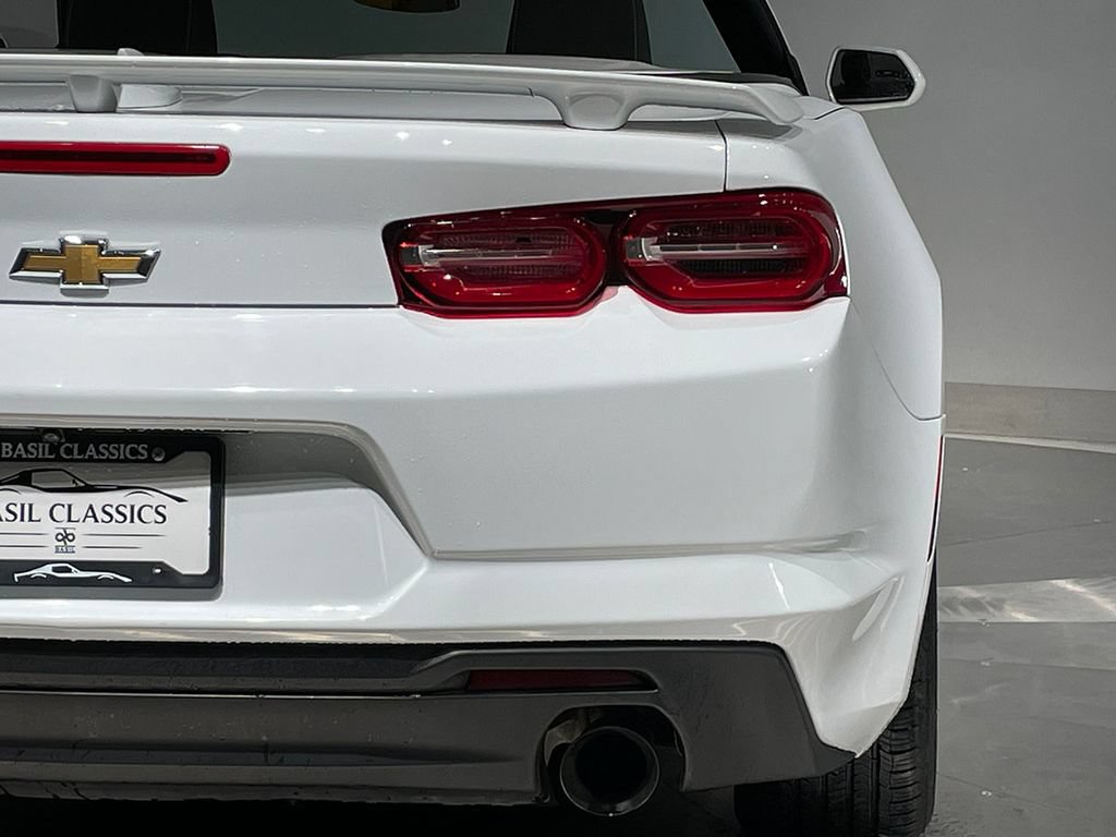 Used 2019 Chevrolet Camaro LT RWD image 8