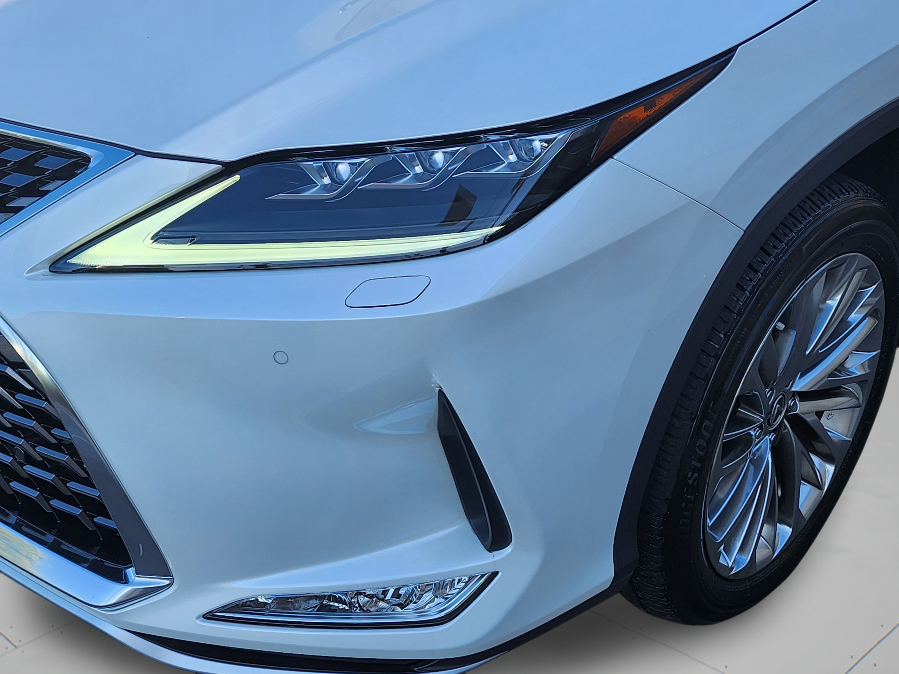Used 2022 Lexus RX 350L Luxury w/ Cold Weather Package (CT) FWD image 30