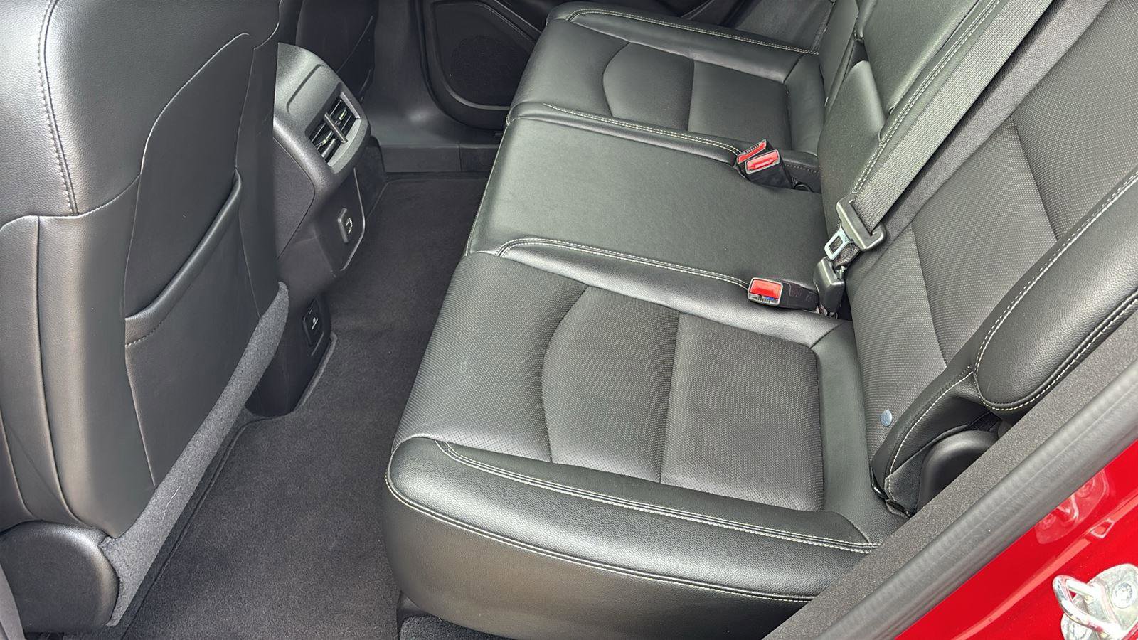 Certified 2024 GMC Terrain SLT w/ Elevation Edition AWD/4WD image 15