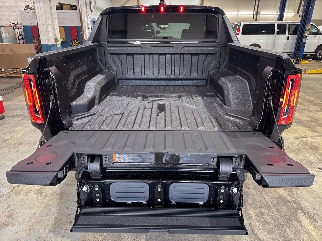 New 2026 GMC Hummer EV 4x4 Crew Cab image 13