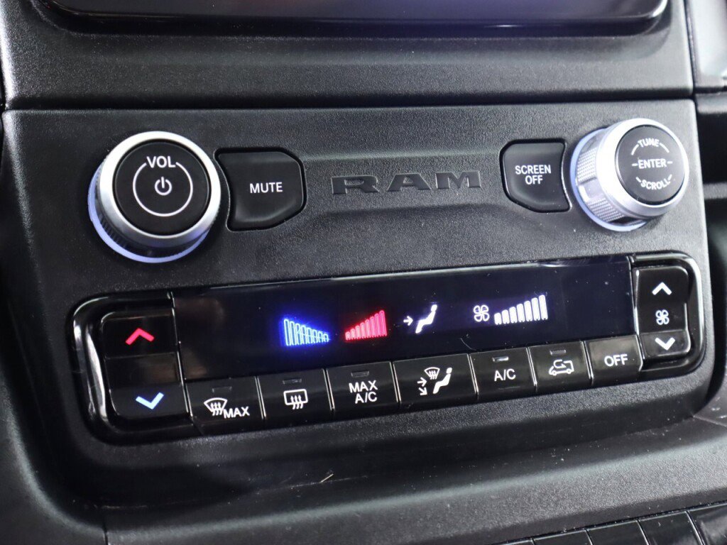 Used 2024 RAM ProMaster 2500 w/ Convenience Group FWD image 20