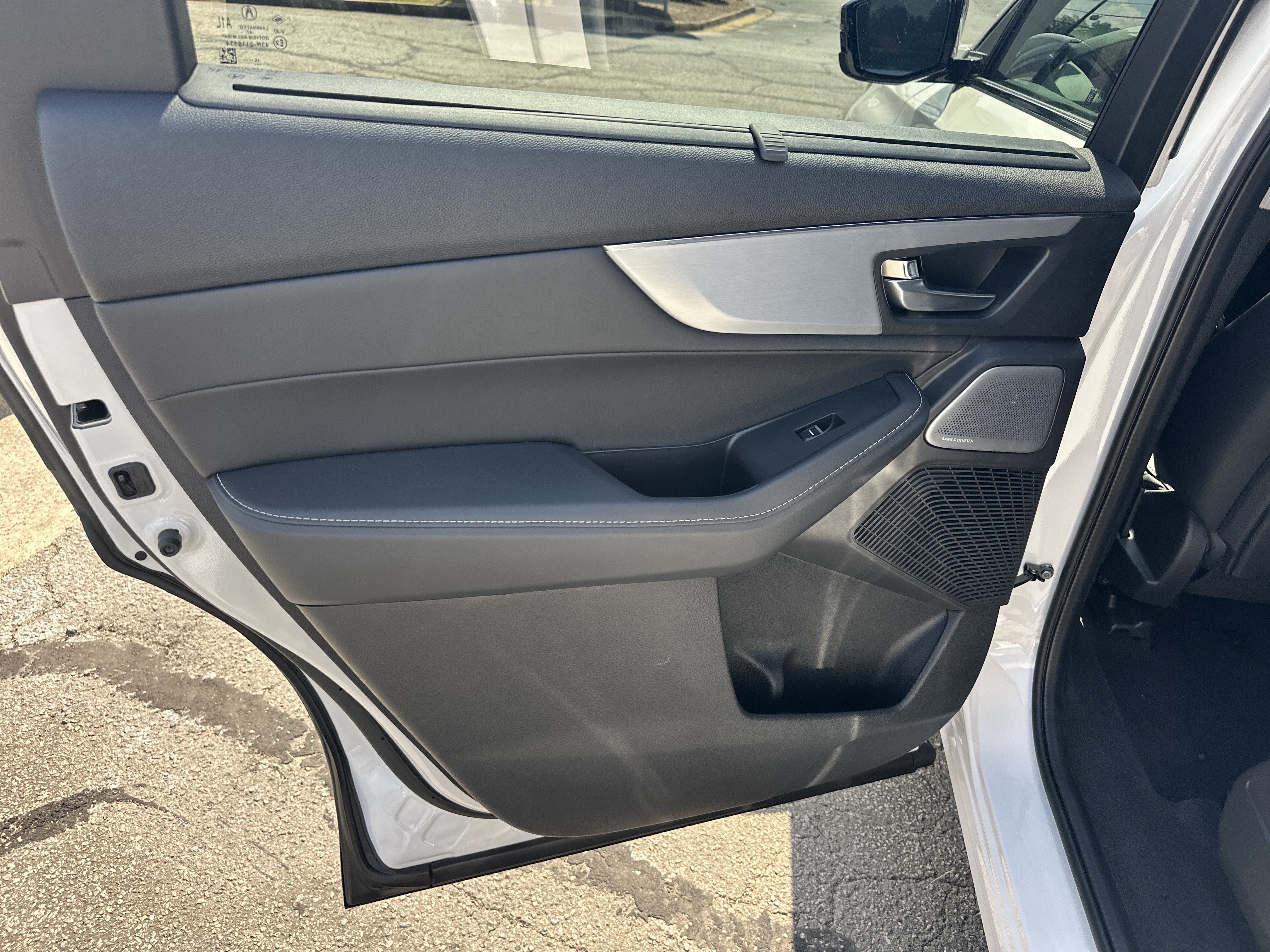 Certified 2026 Acura MDX w/ Technology Package FWD image 26