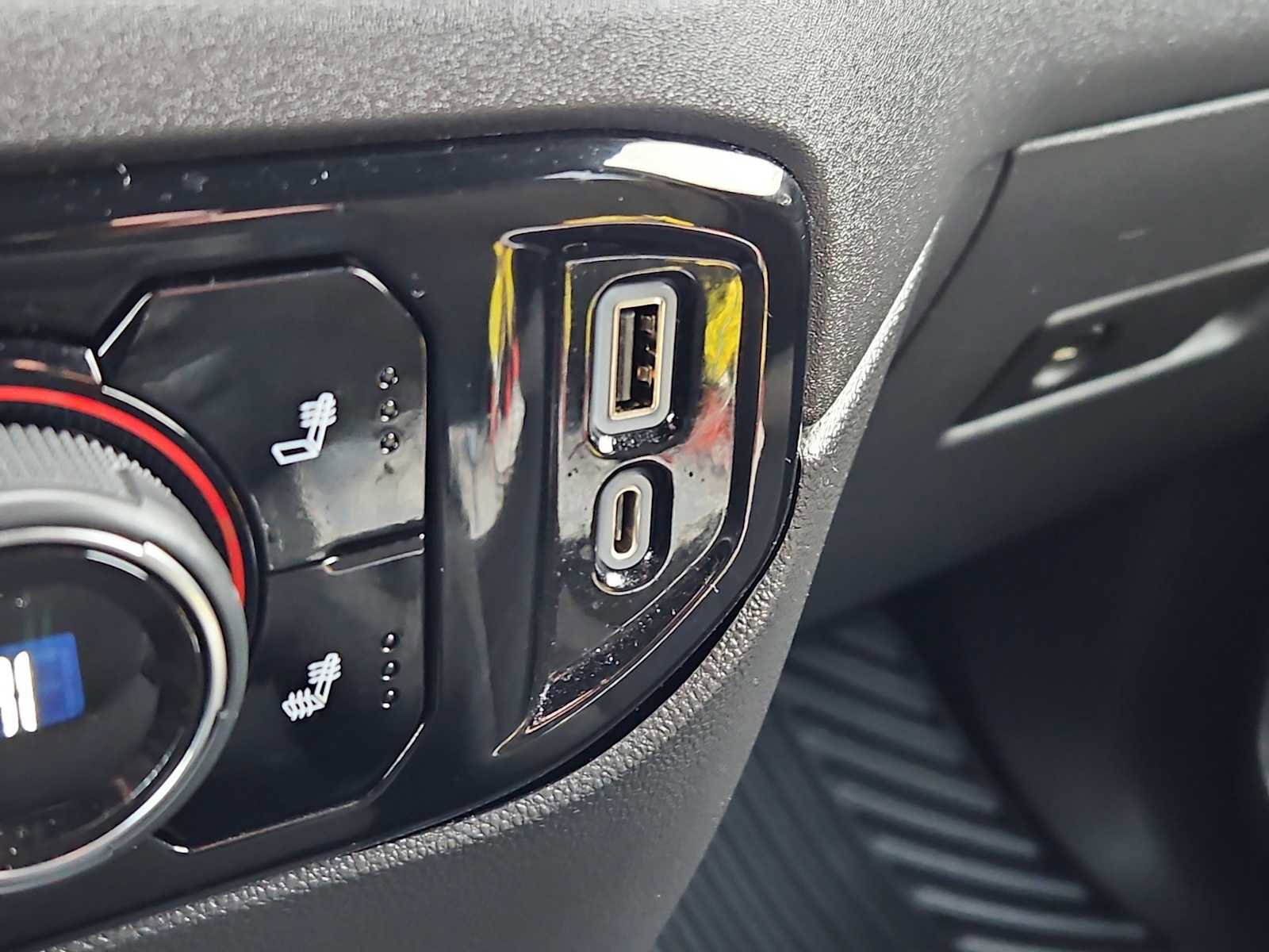 Used 2023 Chevrolet Silverado 1500 LT image 18